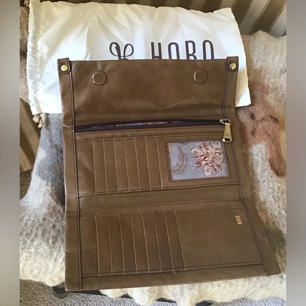 Hobo Leather Wallet with Case - Picture 1 of 3
